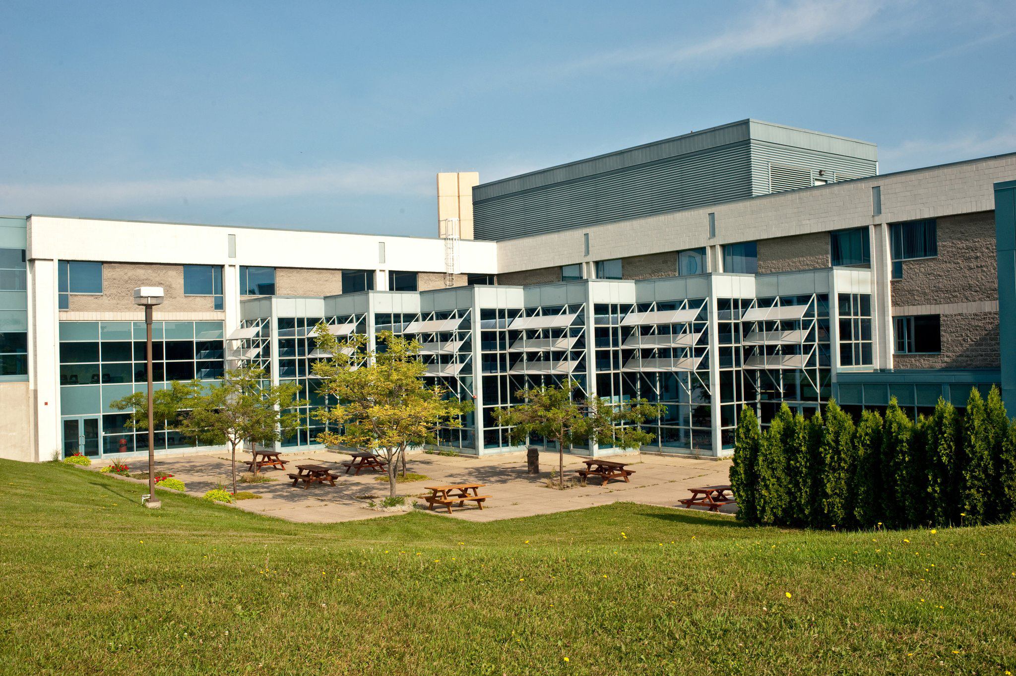 공부와 일, 두마리 토끼를 한꺼번에 잡을 수 있는 Lambton College 관련 이미지 1